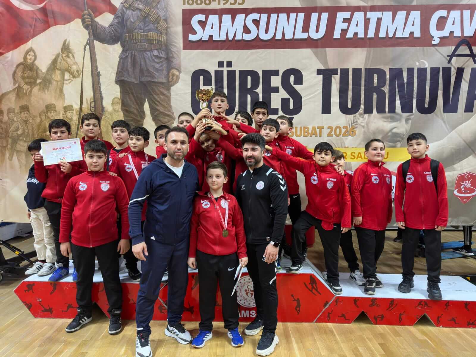 Madalyalar ve Şampiyonlar